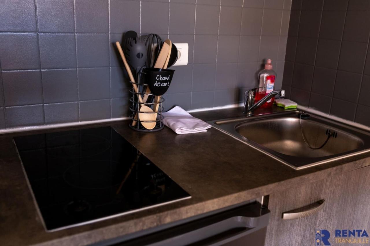 Appartamento L'ArèneParking PrivéWIFIBalconPiscine Fréjus Esterno foto